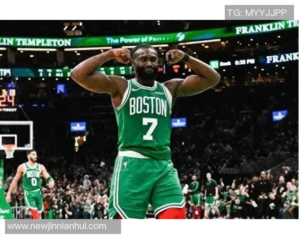 杰伦布朗为何只穿一边袖子想要改变自己的气场与风格 杰伦布朗为何只穿一边袖子想要改变自己的气场与风格