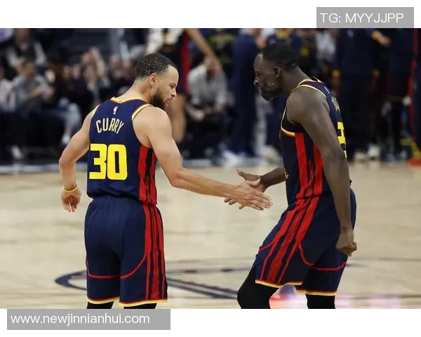 库里谈进攻角色变化斯潘塞主控让我更专注无球跑动创造空间