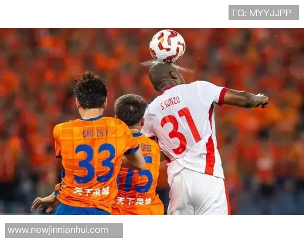 瓦科推射遗憾击中立柱泽卡精彩直塞未能转化为进球 瓦科推射遗憾击中立柱泽卡精彩直塞未能转化为进球