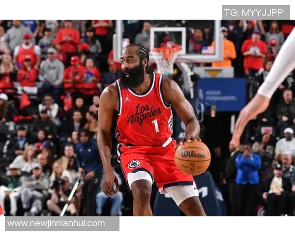 船记：里德末节三分狂潮超快船全队下半场表现克莱一周前同样精彩