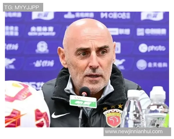 上海海港主帅穆斯卡特荣膺中超九十月最佳教练称号